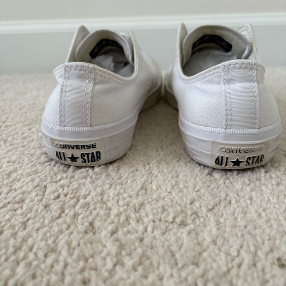 Converse All Star Men-6.5 / Women-8.5 Chuck Taylor II White Canvas Sneakers - Picture 4 of 9